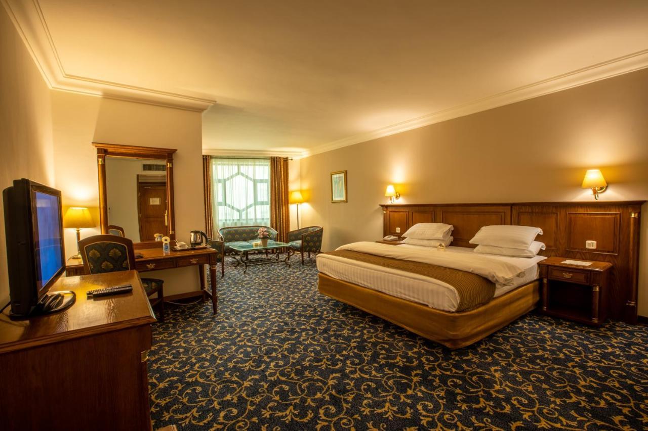 Bristol Hotel Амман Екстер'єр фото A room at the hotel