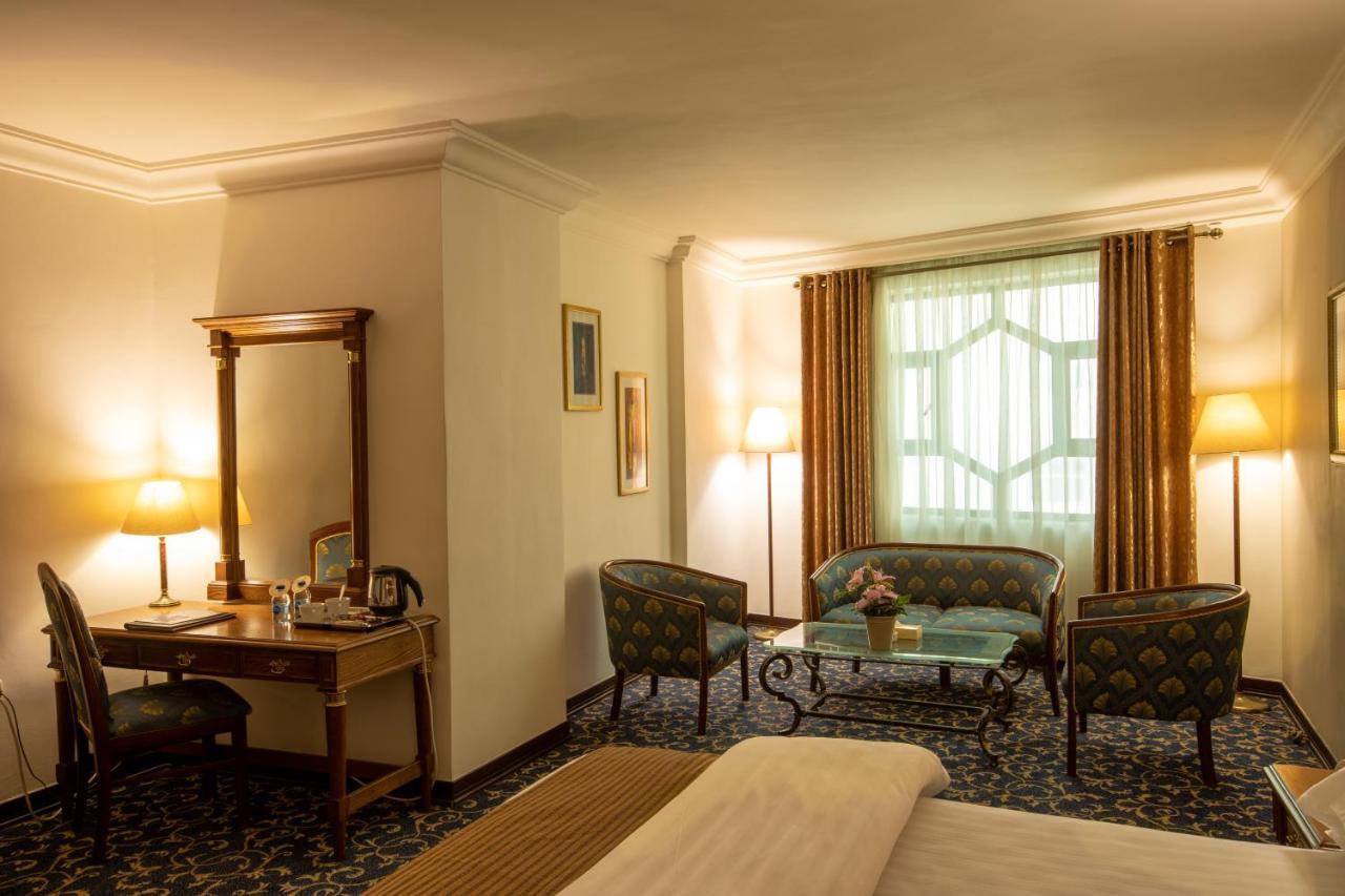 Bristol Hotel Амман Екстер'єр фото A room at the hotel