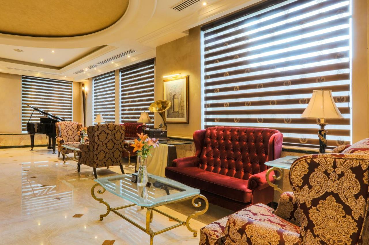 Bristol Hotel Амман Екстер'єр фото The lobby of the hotel