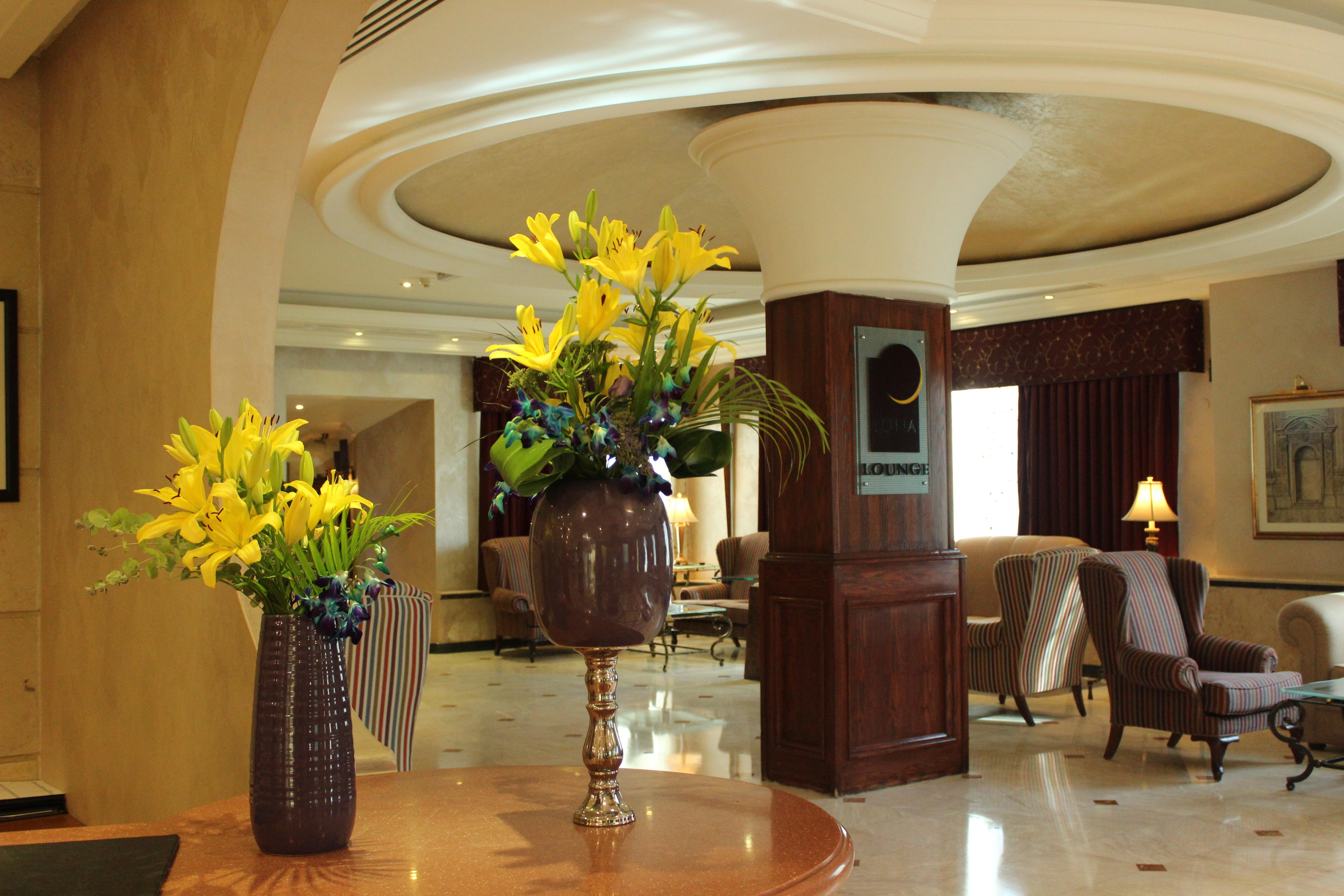 Bristol Hotel Амман Екстер'єр фото The lobby of the hotel