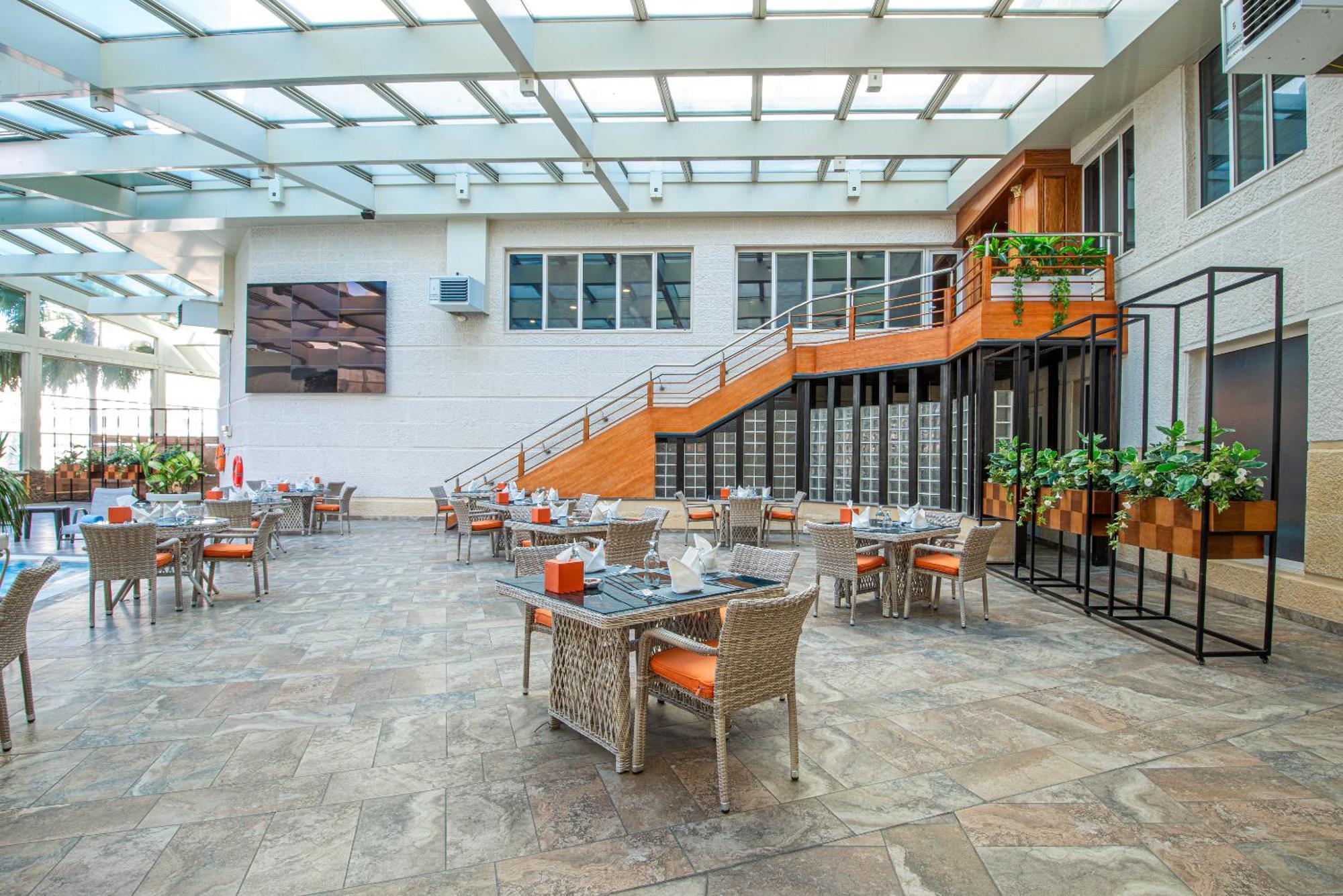 Bristol Hotel Амман Екстер'єр фото The restaurant