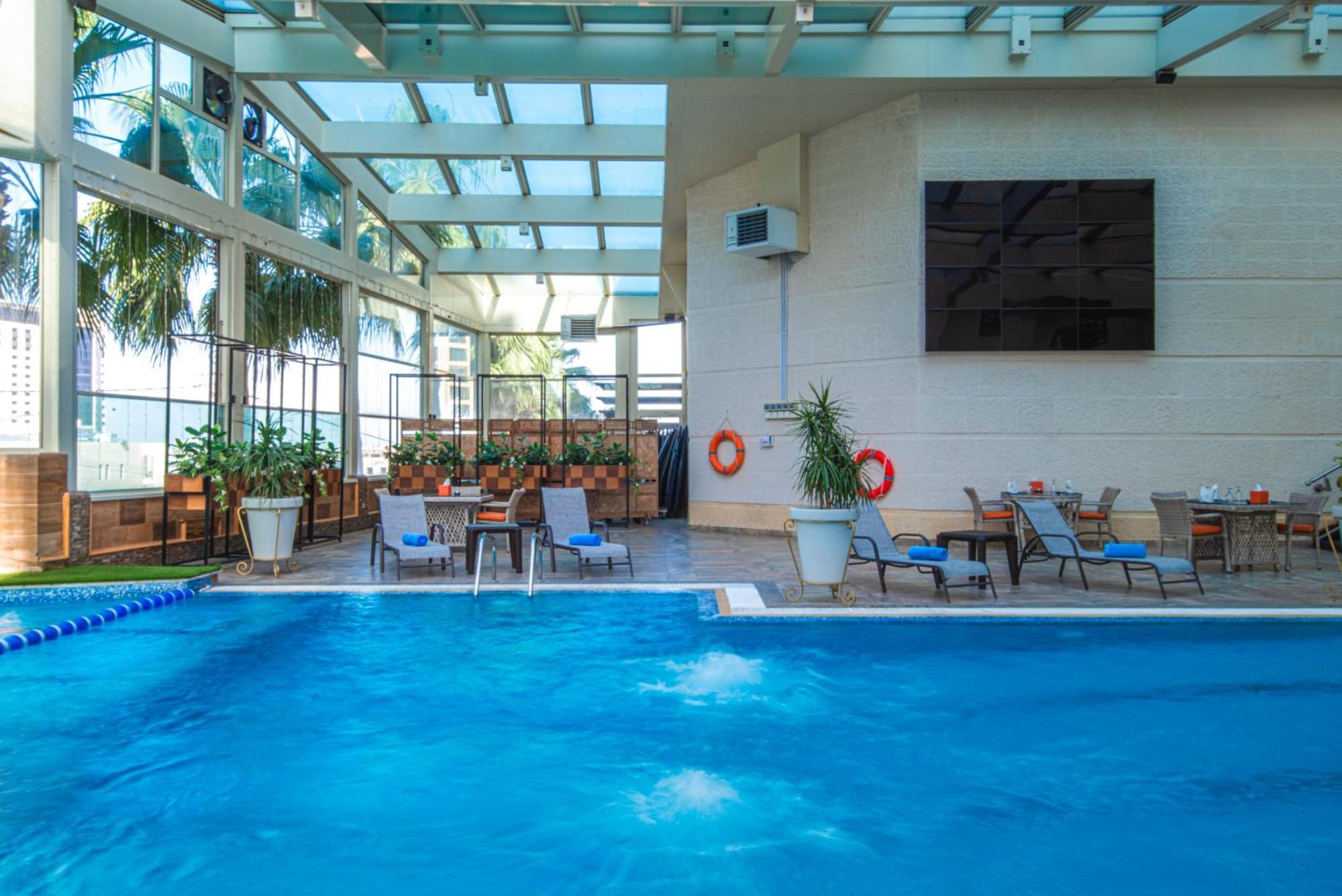 Bristol Hotel Амман Екстер'єр фото Swimming pool
