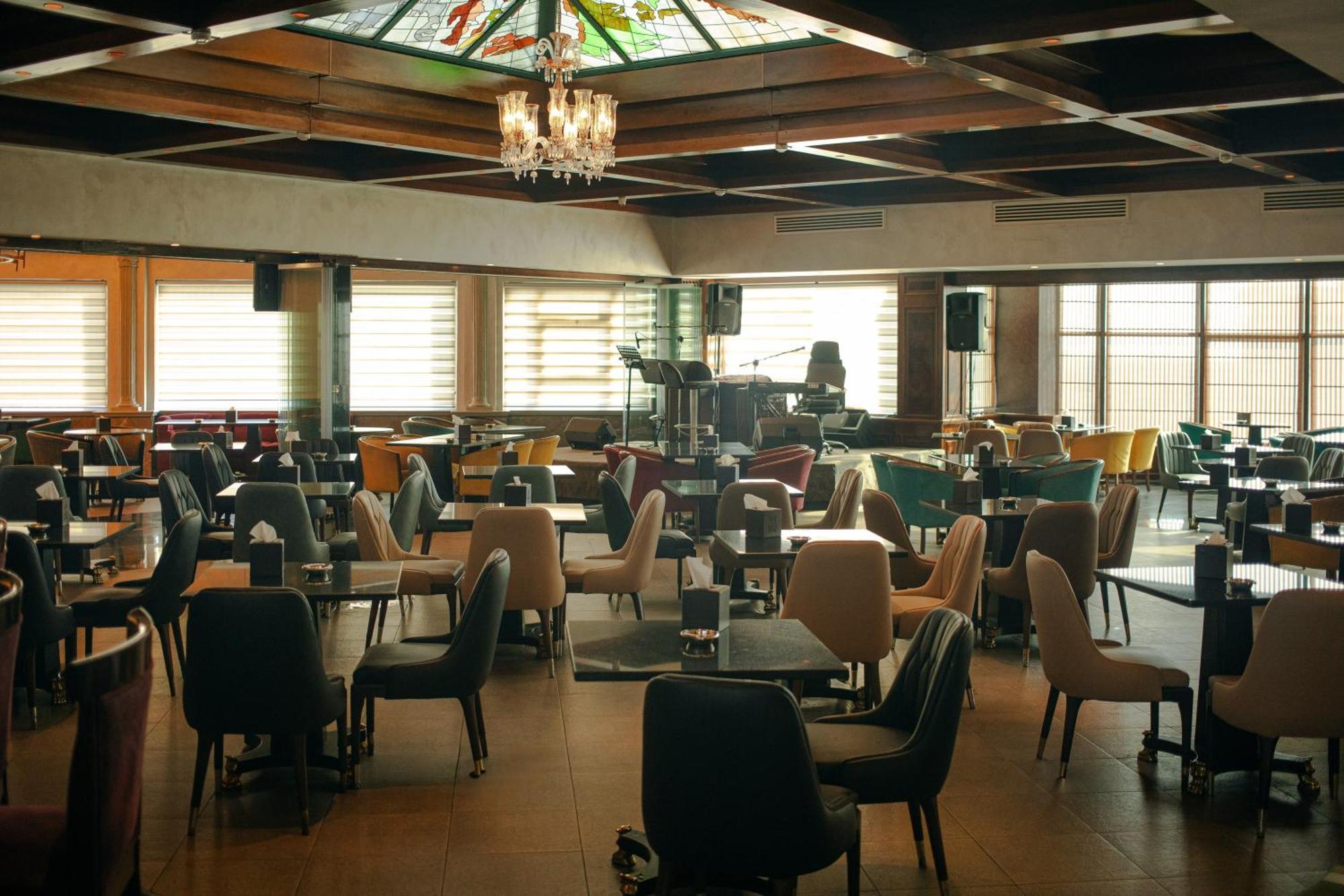 Bristol Hotel Амман Екстер'єр фото The interior of the restaurant